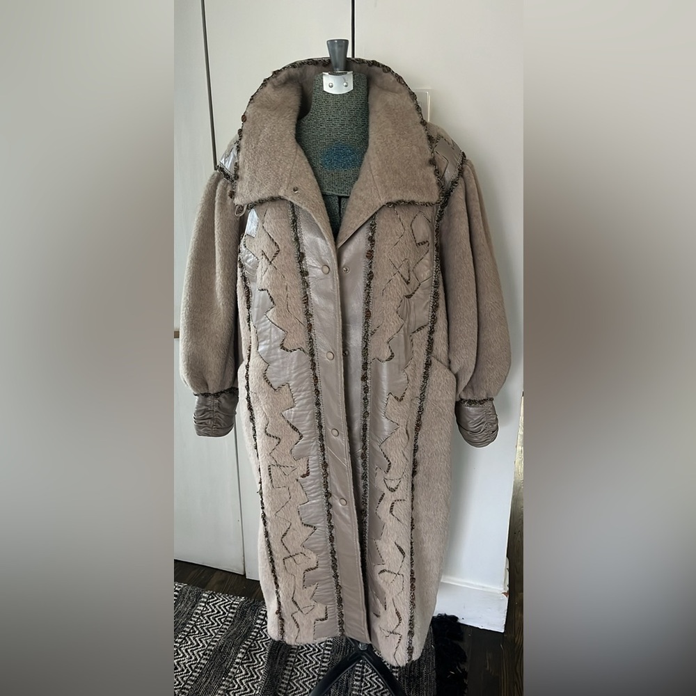 Vintage 1980’s Norma Canada wool/ Alpaca /Leather coat